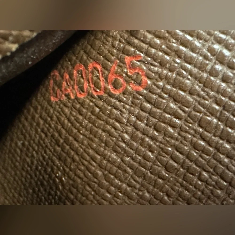 Louis Vuitton Damier Tresor wallet